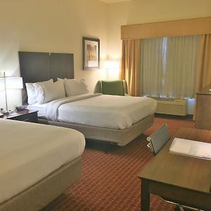 Standard Queen Room Mobility accessible
